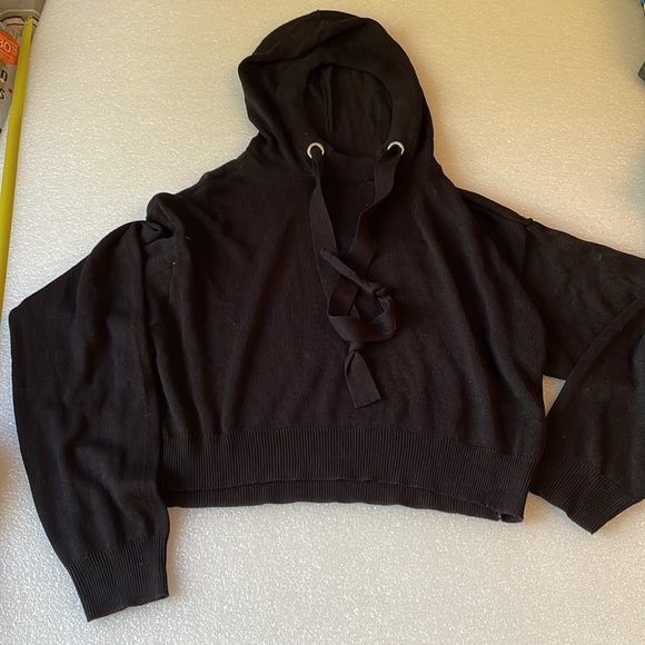 Revamped crop pull over sweater with hood acrylic and viscose blend Sz M - Picture 2 of 8